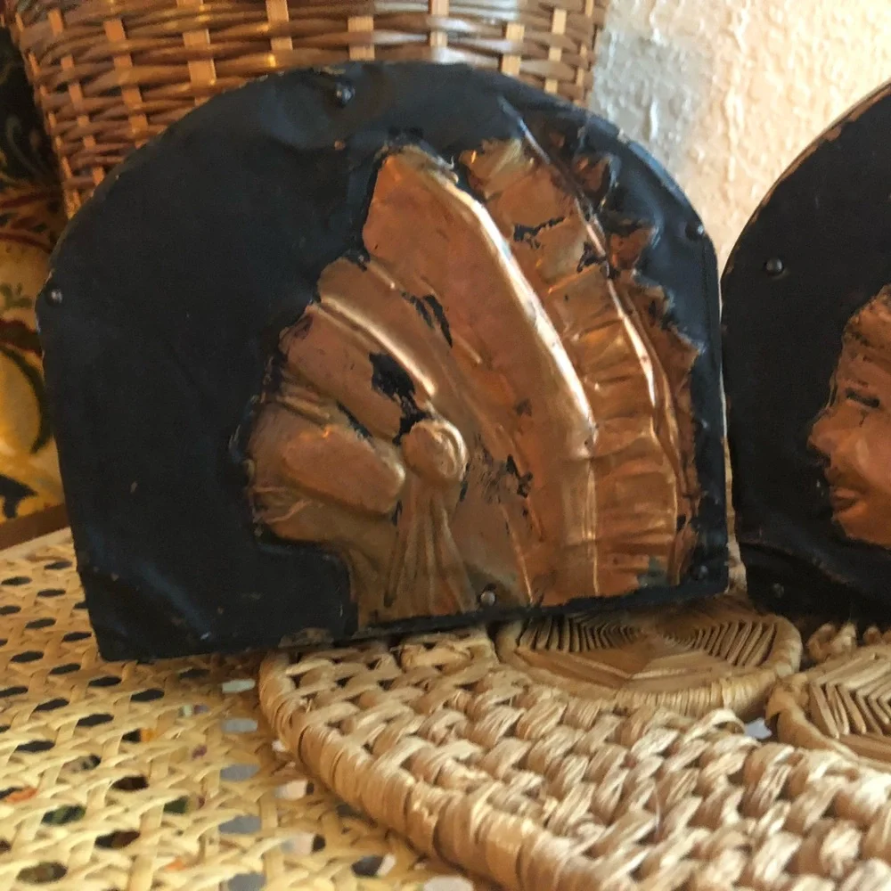 Vintage Handmade Metal/Tin & Wooden Cooper Indian Head Bookend Pair - Picture 4 of 7